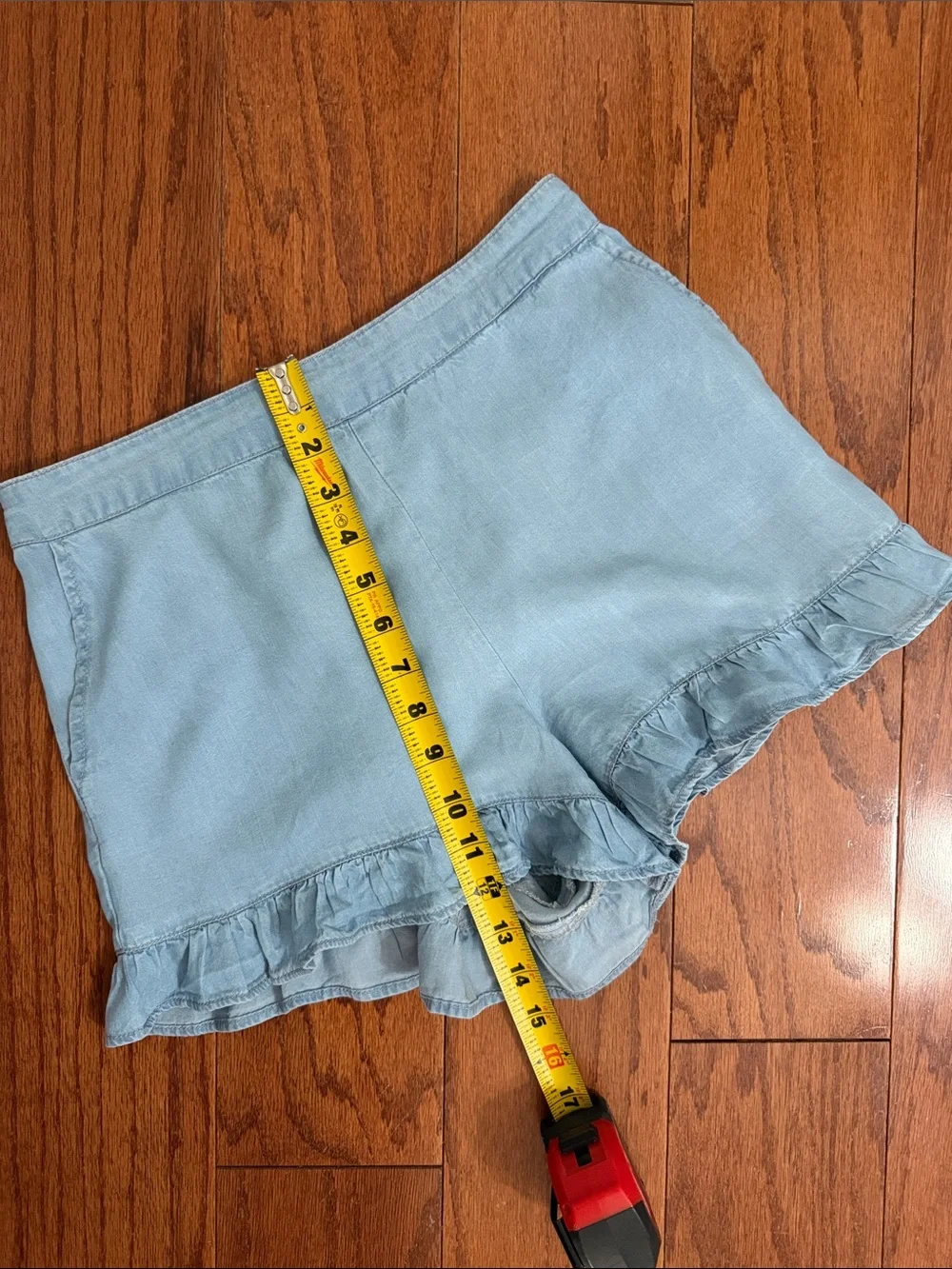 Forever 21 Denim ruffle shorts - Size Small